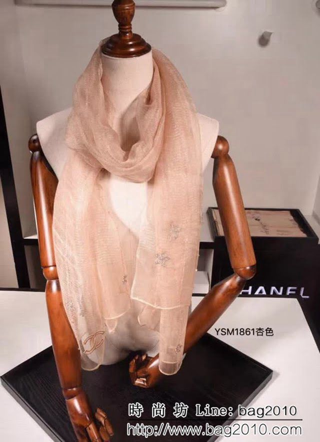 CHANEL香奈兒 2018秋冬專櫃刺繡真絲羊毛長圍巾 YSM1861 LLWJ6168
